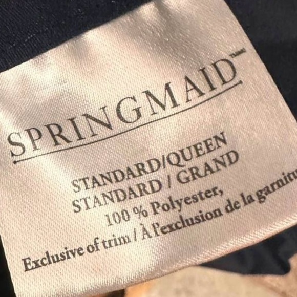 Queen comforter - Picture 7 of 7